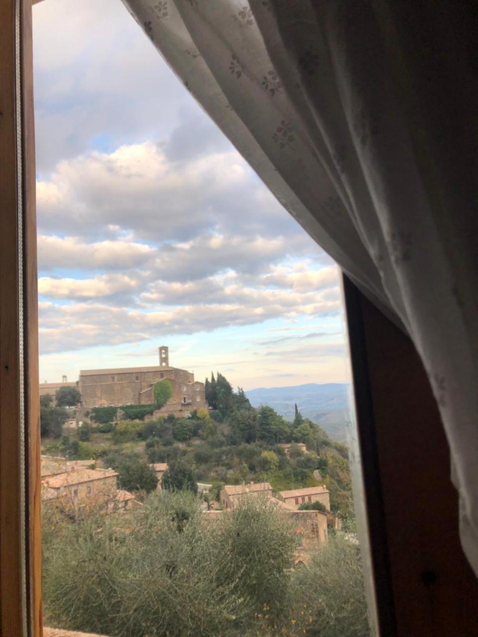 A Tuscan View Hotel Montalcino Eksteriør billede